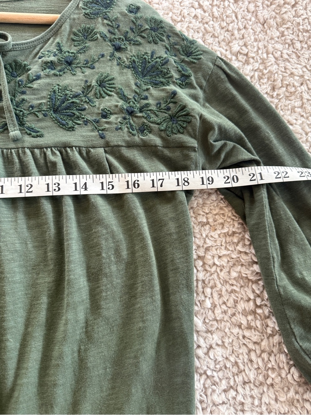 Style & Co Women’s Small Olive Green Embroidered Floral Boho Cotton Peasant Top - Picture 4 of 7
